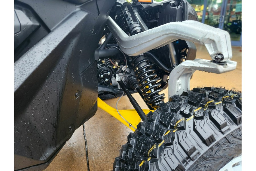 2024 Can-Am Maverick R 999T DCT