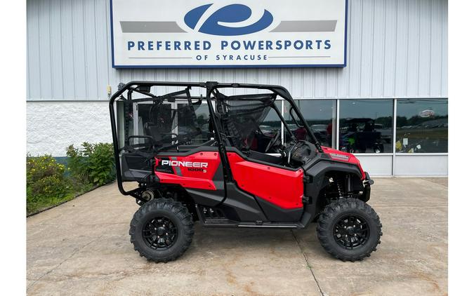 2024 Honda Pioneer 1000-5 Deluxe Avenger Red