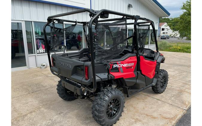 2024 Honda Pioneer 1000-5 Deluxe Avenger Red