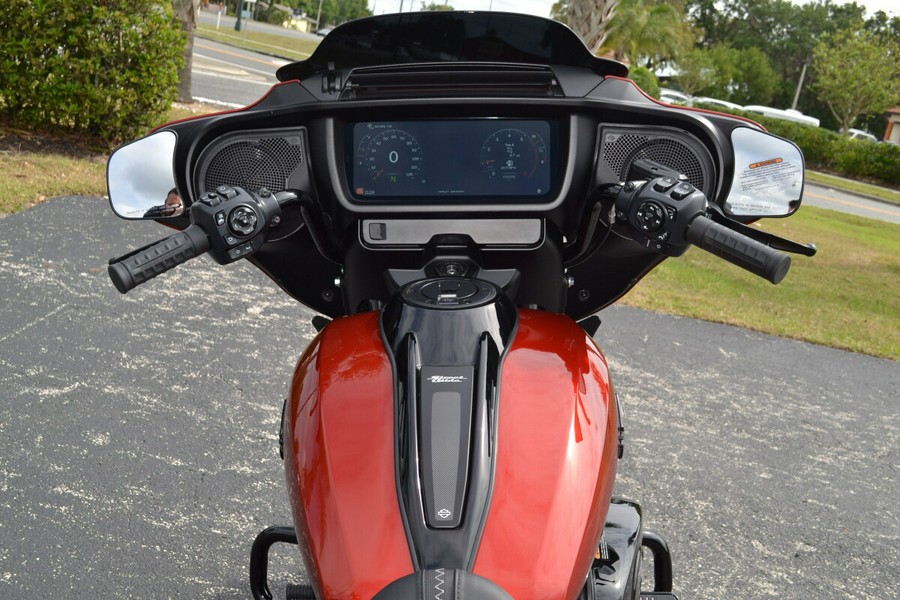 FLHX 2025 Street Glide®