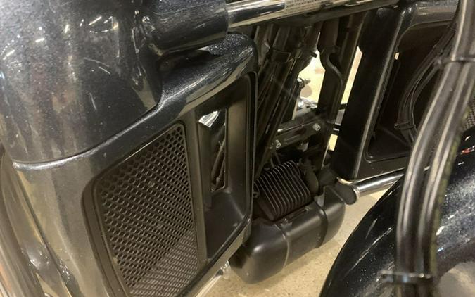 2015 Harley-Davidson FLHTCUTG - Tri-Glide Ultra