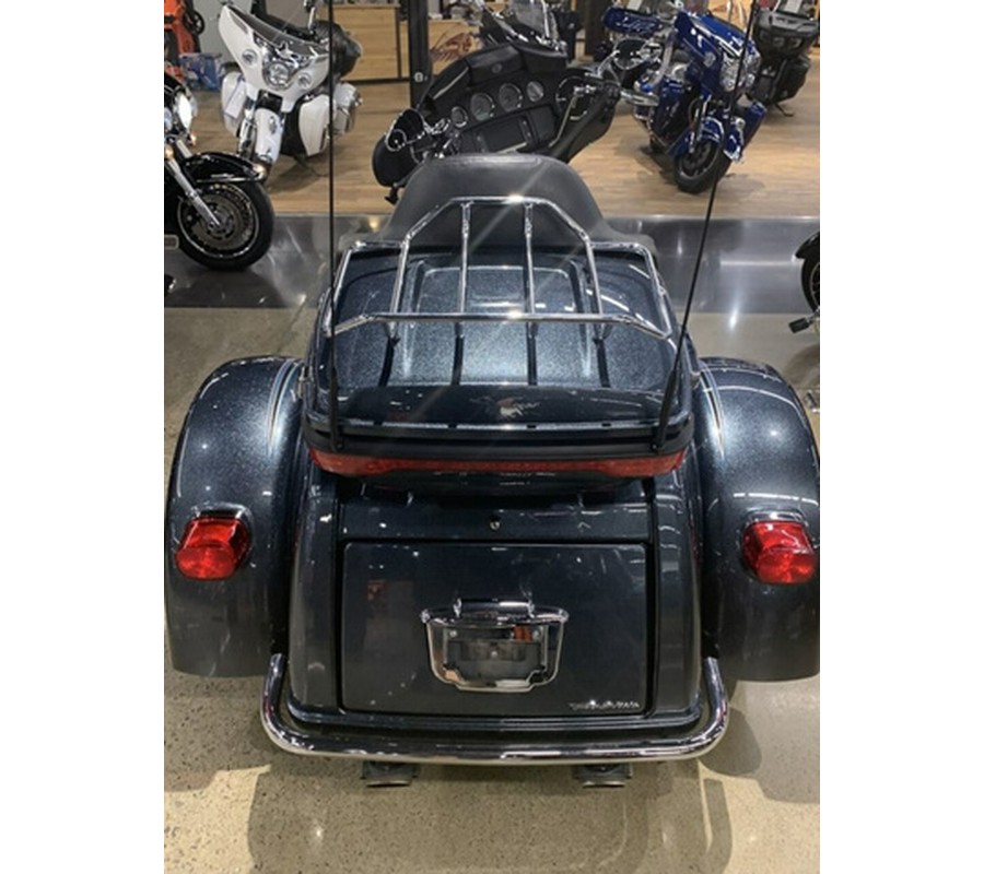 2015 Harley-Davidson FLHTCUTG - Tri-Glide Ultra