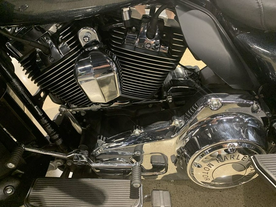 2015 Harley-Davidson FLHTCUTG - Tri-Glide Ultra