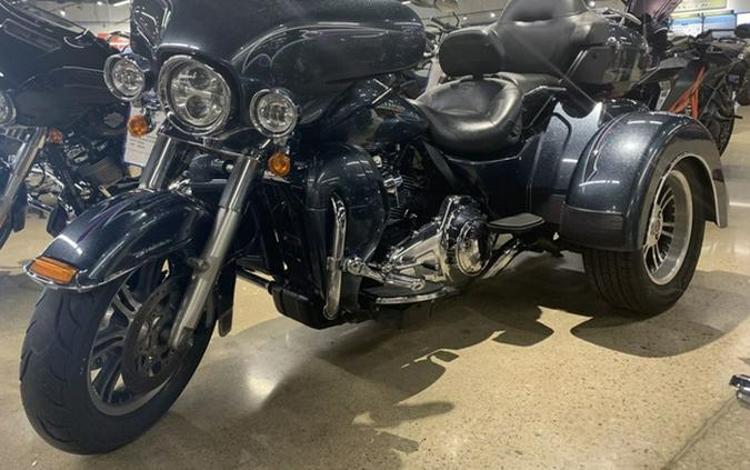 2015 Harley-Davidson FLHTCUTG - Tri-Glide Ultra