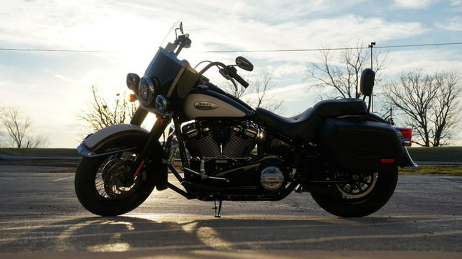 2021 Harley-Davidson FLHCS - Heritage Classic 114