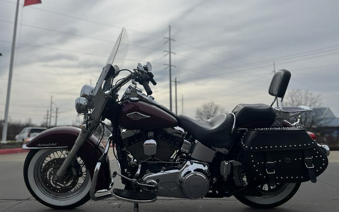 2014 Harley-Davidson® FLSTC Heritage Softail Classic® MYSTERIOUS RED