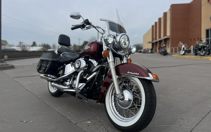 2014 Harley-Davidson® FLSTC Heritage Softail Classic® MYSTERIOUS RED