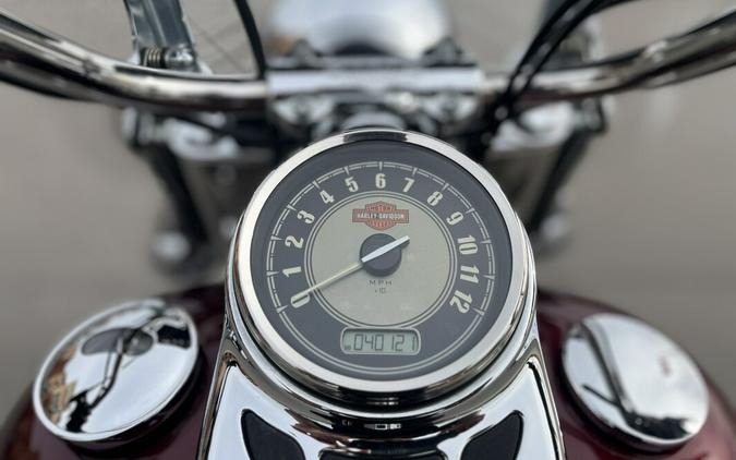 2014 Harley-Davidson® FLSTC Heritage Softail Classic® MYSTERIOUS RED