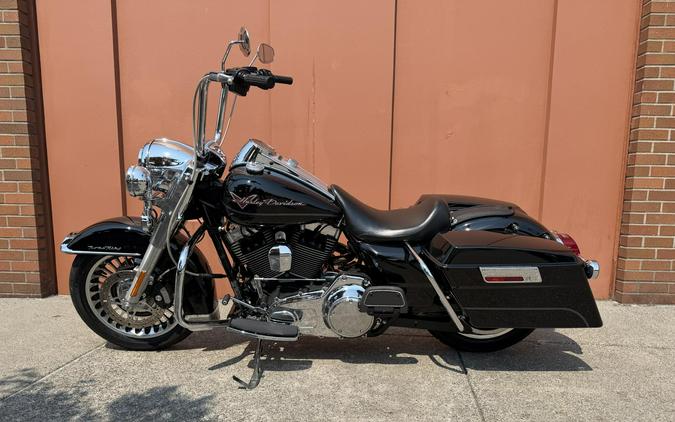 Harley-Davidson® Road King® Vivid Black