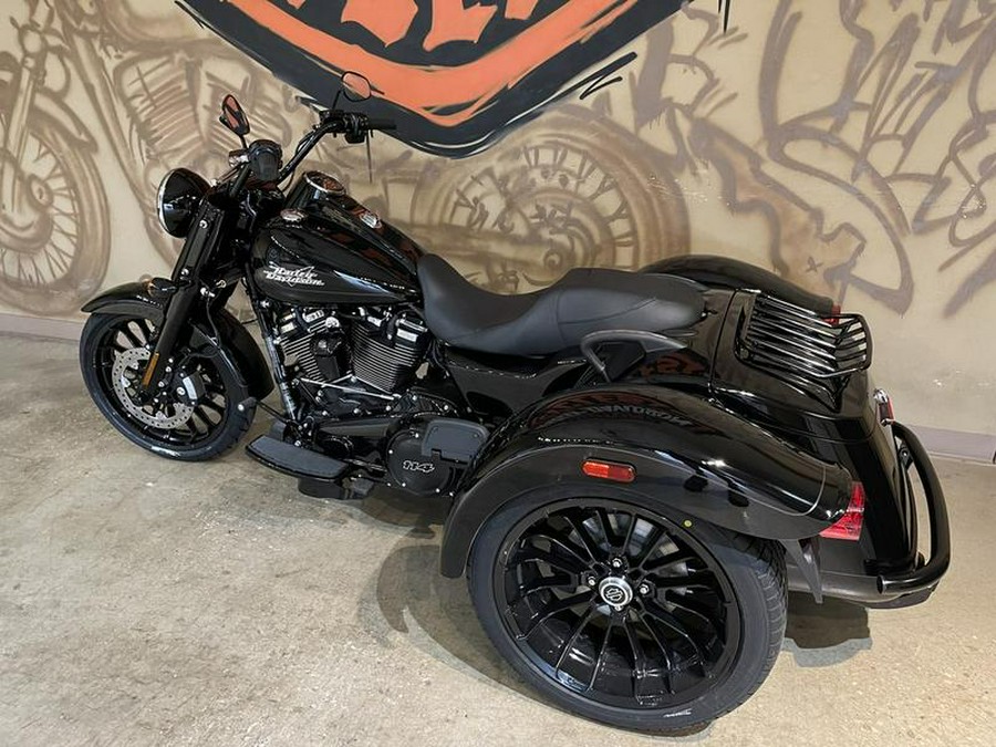 2023 Harley-Davidson® FLRT - Freewheeler®