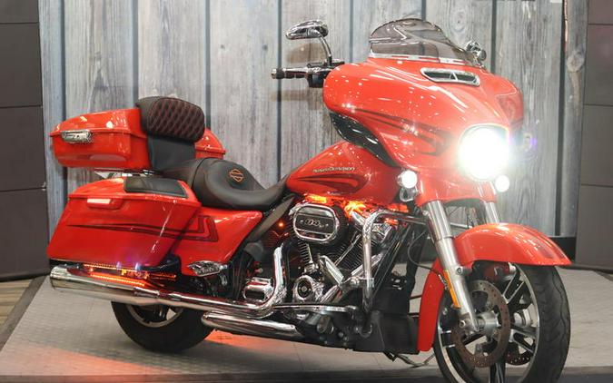 2017 Harley-Davidson® FLHXS - Street Glide® Special