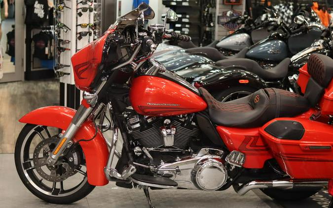 2017 Harley-Davidson® FLHXS - Street Glide® Special