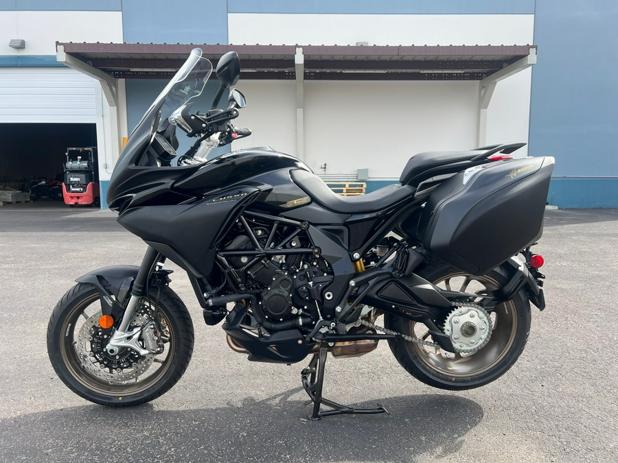 2023 MV Agusta TURISMO VELOCE LUSSO SCS, BLACK