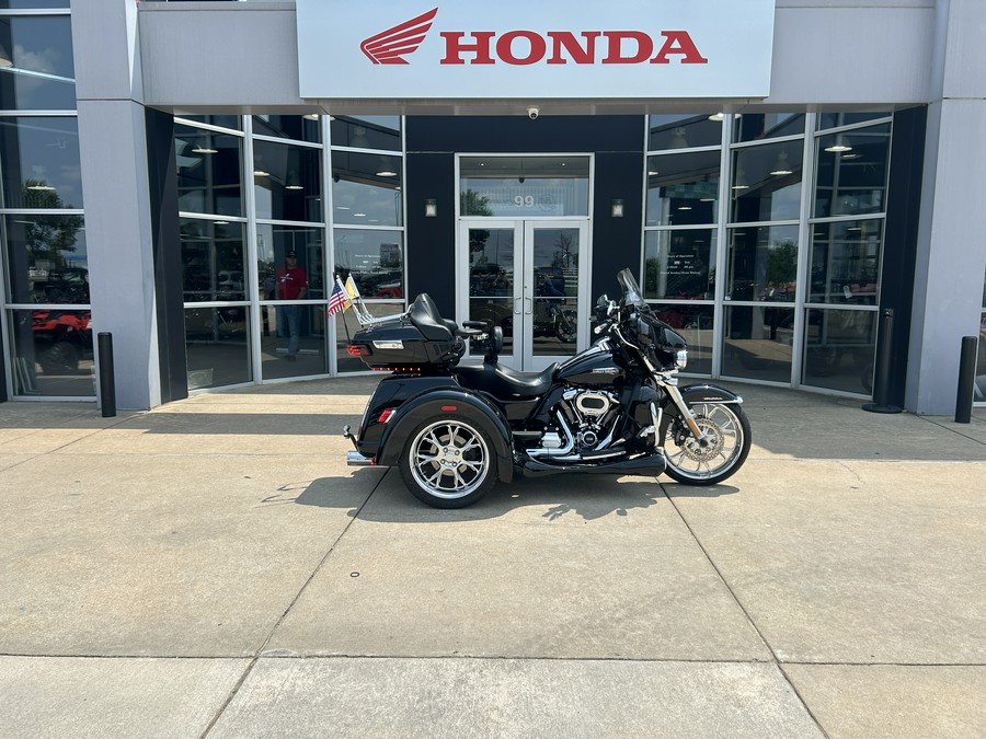 2019 Harley-Davidson® Ultra TriGlide