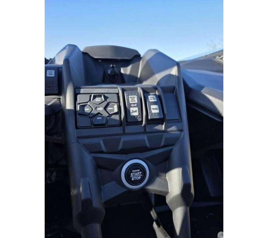 2026 Can-Am® Maverick X3 MAX RS Turbo Scandi Blue & Orange Crush