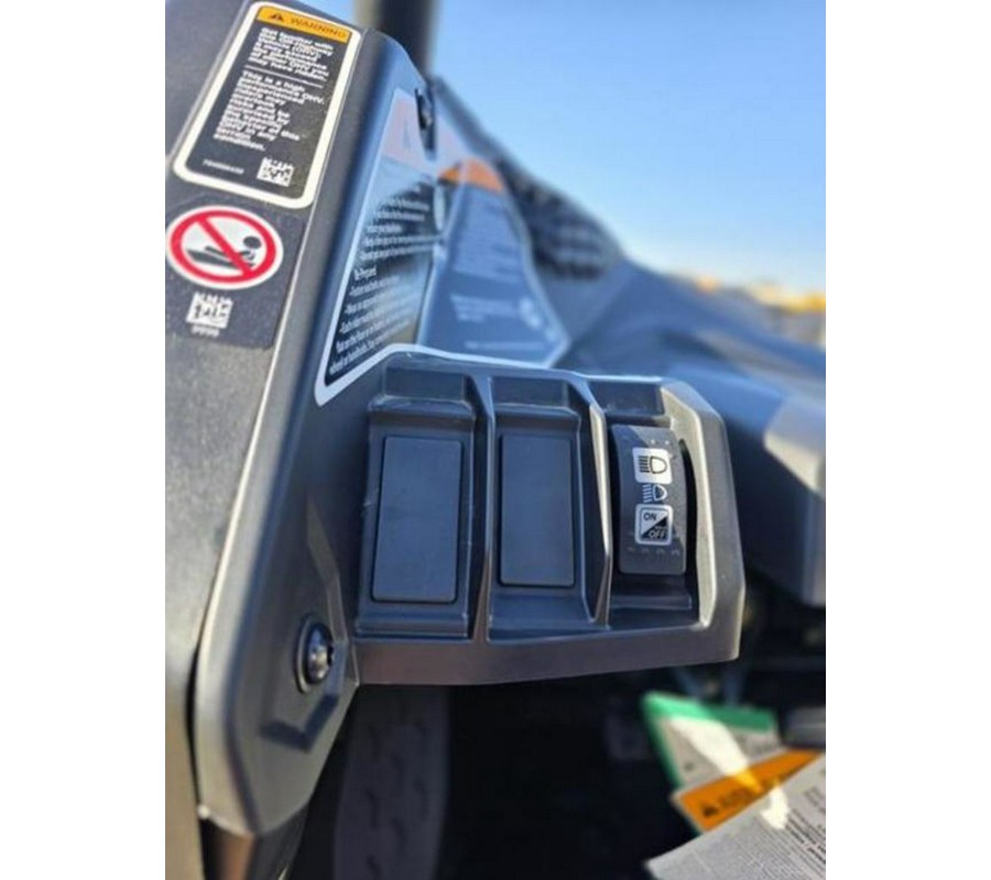 2026 Can-Am® Maverick X3 MAX RS Turbo Scandi Blue & Orange Crush