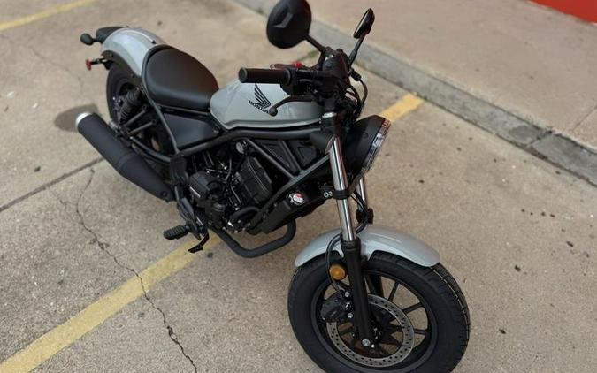 2026 Honda® Rebel 300 E-Clutch
