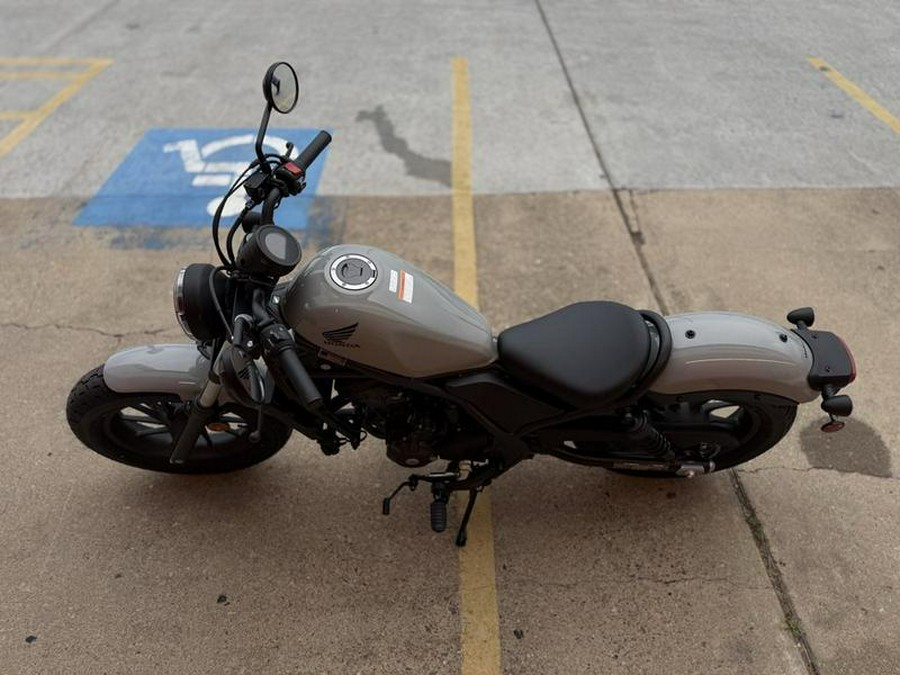 2026 Honda® Rebel 300 E-Clutch