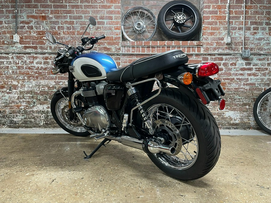 2017 Triumph Bonneville T100