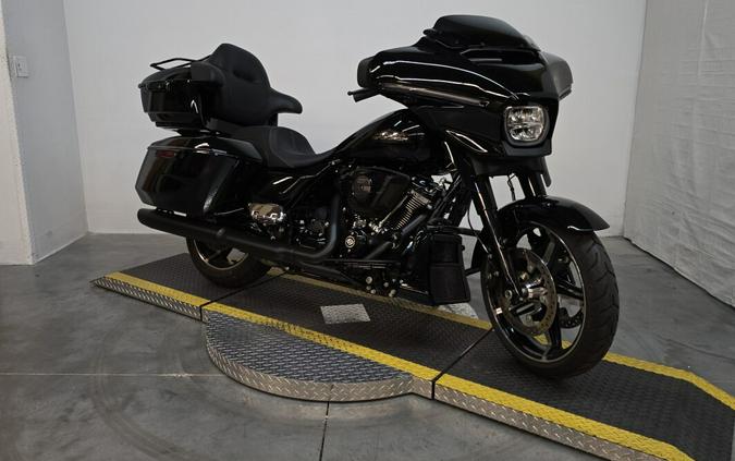 FLHX 2024 Street Glide®