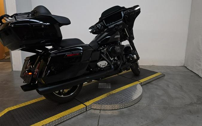 FLHX 2024 Street Glide®