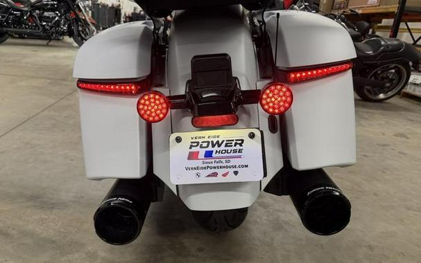 2025 Indian Motorcycle® Chieftain® PowerPlus Dark Horse® 112 w/PowerBand Ghost White Metallic Smoke