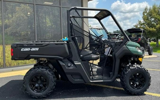 2025 Can-Am Defender DPS HD9 Compass Green
