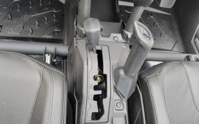 2026 Can-Am® Maverick X3 MAX DS Turbo Scandi Blue & Orange Crush