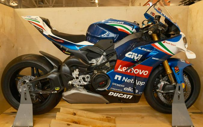 2025 Ducati Panigale V4 Tricolore