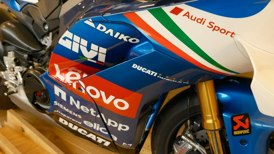 2025 Ducati Panigale V4 Tricolore
