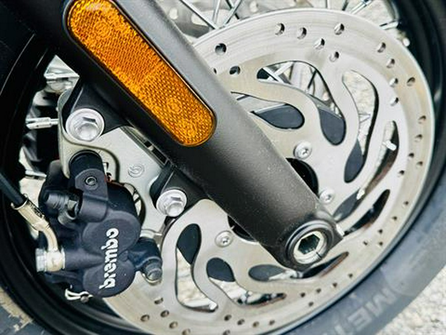 2025 Triumph Bonneville Bobber