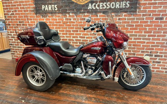 FLHTCUTG 2017 Tri Glide Ultra