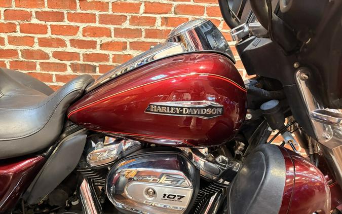 FLHTCUTG 2017 Tri Glide Ultra