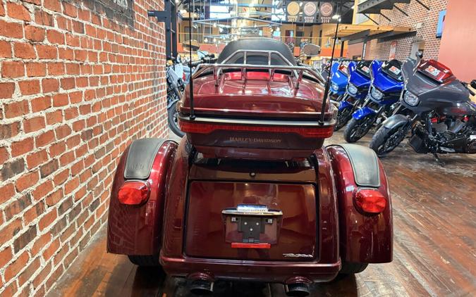 FLHTCUTG 2017 Tri Glide Ultra