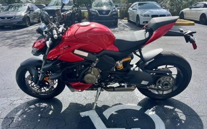 2023 Ducati Streetfighter V4 Ducati Red