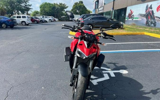 2023 Ducati Streetfighter V4 Ducati Red