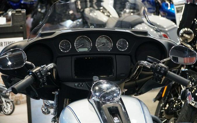 2023 Harley-Davidson FLHTCUTG - Tri Glide Ultra