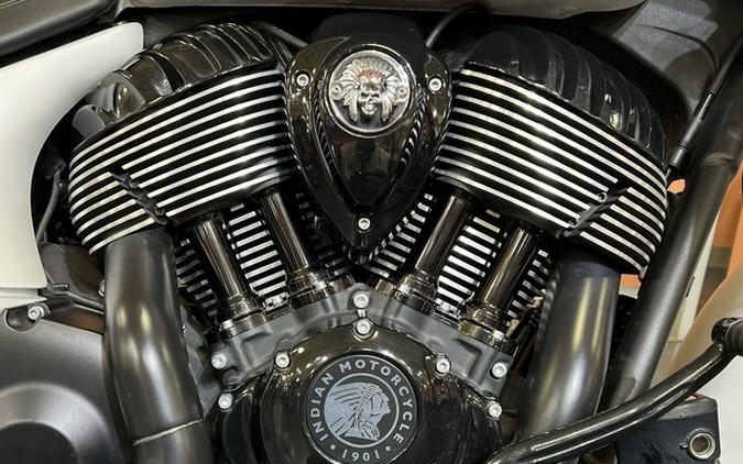 2019 Indian Chieftain Dark Horse White Smoke