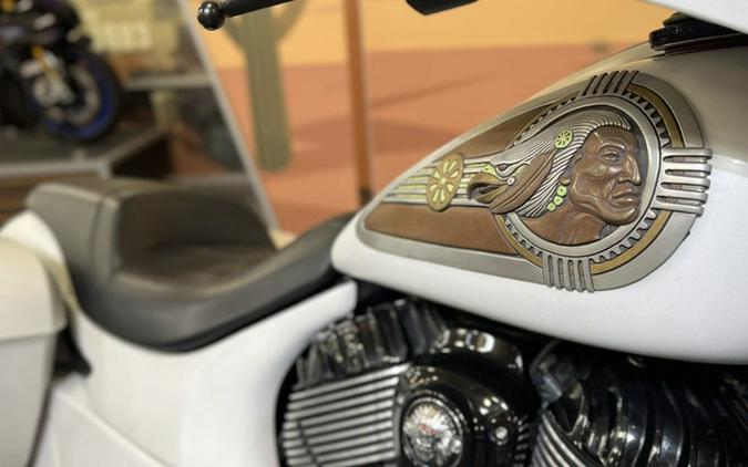 2019 Indian Chieftain Dark Horse White Smoke