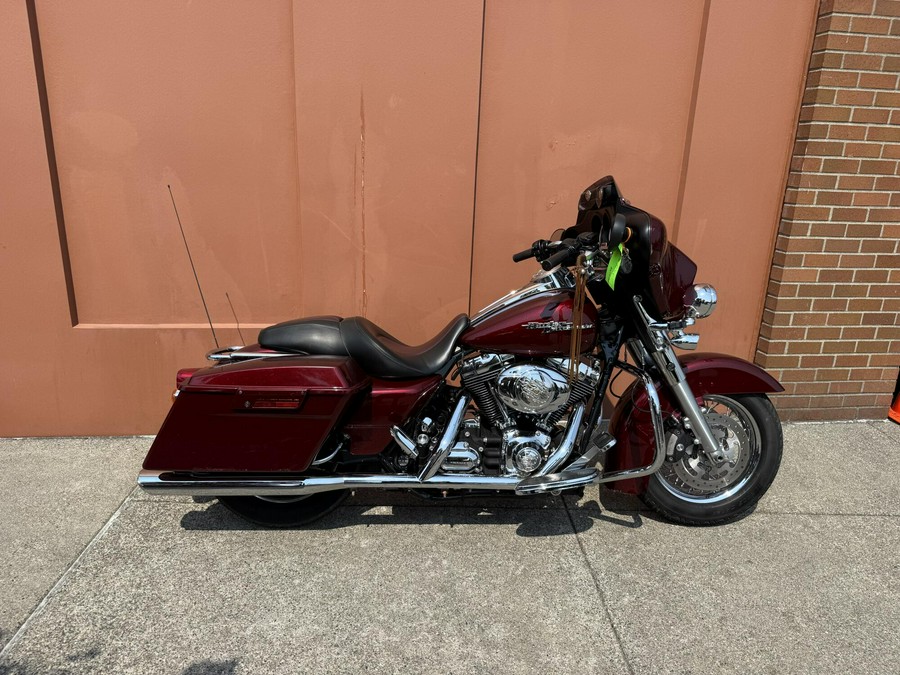 Harley-Davidson® Street Glide® Crimson Red Sunglo