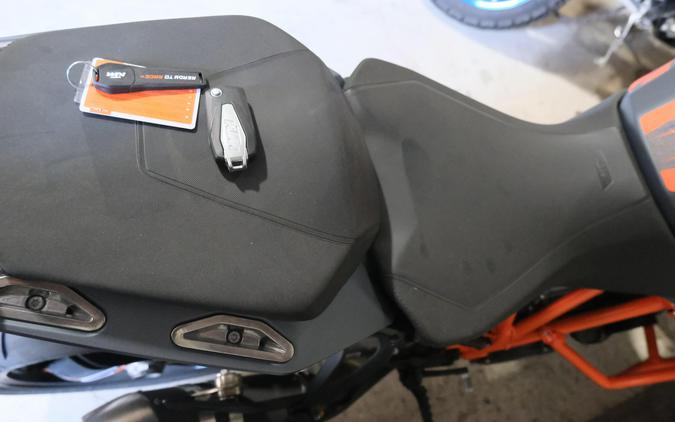 2023 KTM 1290 SUPER DUKE GT