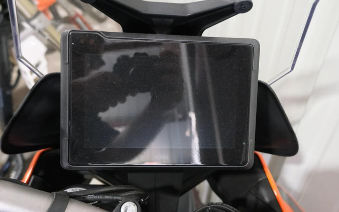 2023 KTM 1290 SUPER DUKE GT
