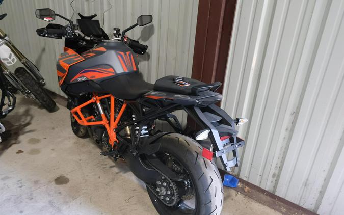 2023 KTM 1290 SUPER DUKE GT