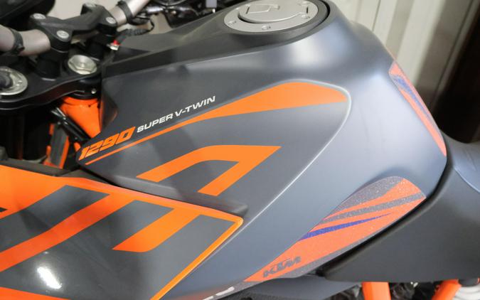 2023 KTM 1290 SUPER DUKE GT