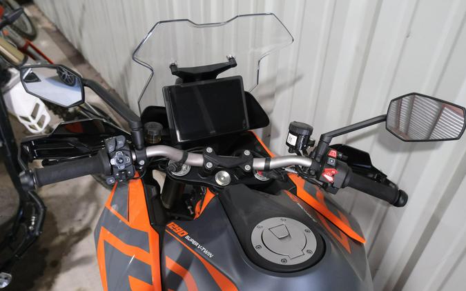 2023 KTM 1290 SUPER DUKE GT