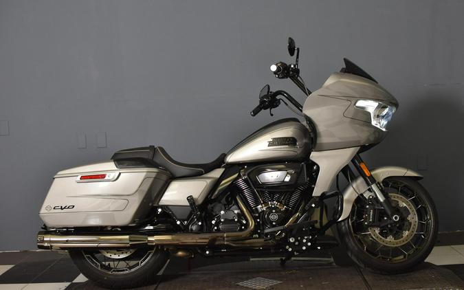 2023 Harley-Davidson CVO Road Glide Dark Platinum w/Pinstripe FLTRXSE