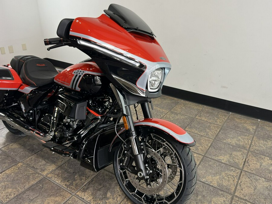 FLHXSE 2024 CVO™ Street Glide®