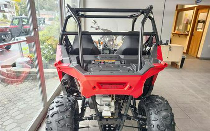 2025 Polaris RZR 200 EFI