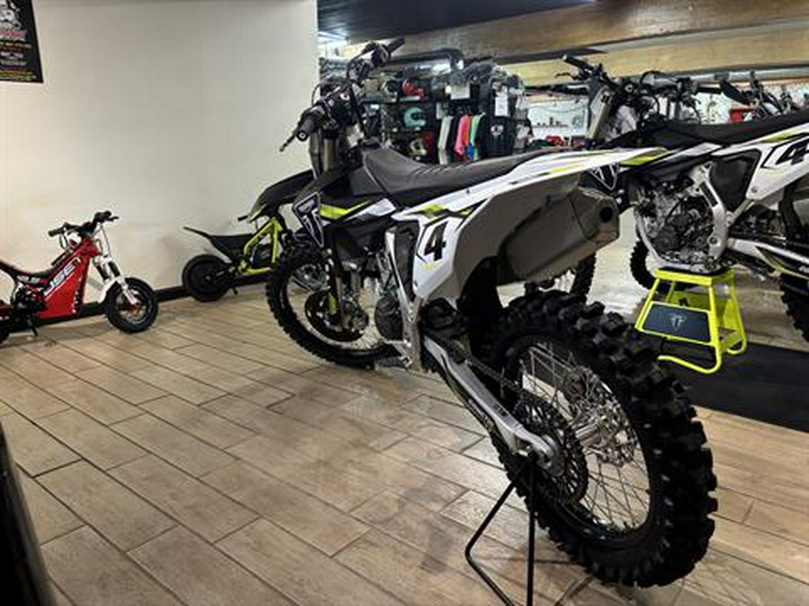 2025 Triumph TF 450-RC Edition