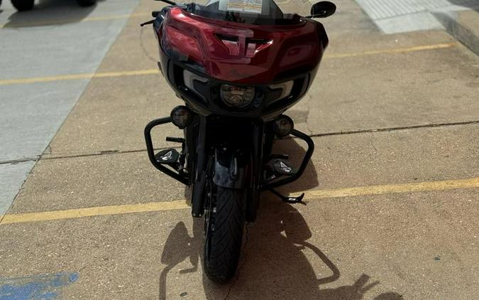 2026 Indian Motorcycle® Indian Challenger 125th Anniversary Edition 125th Anniversary Red with Blac